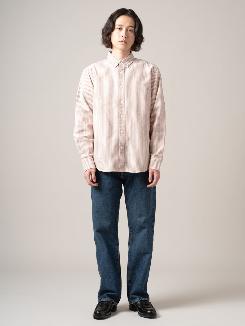 555™ リラックスストレート ジーンズ ミディアムインディゴ