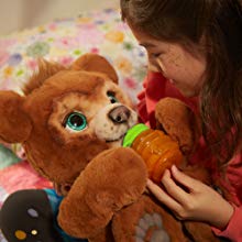 Amazon.co.jp: ファーリアル 遊ぶのだいすき♪ こぐまのカビー 電動