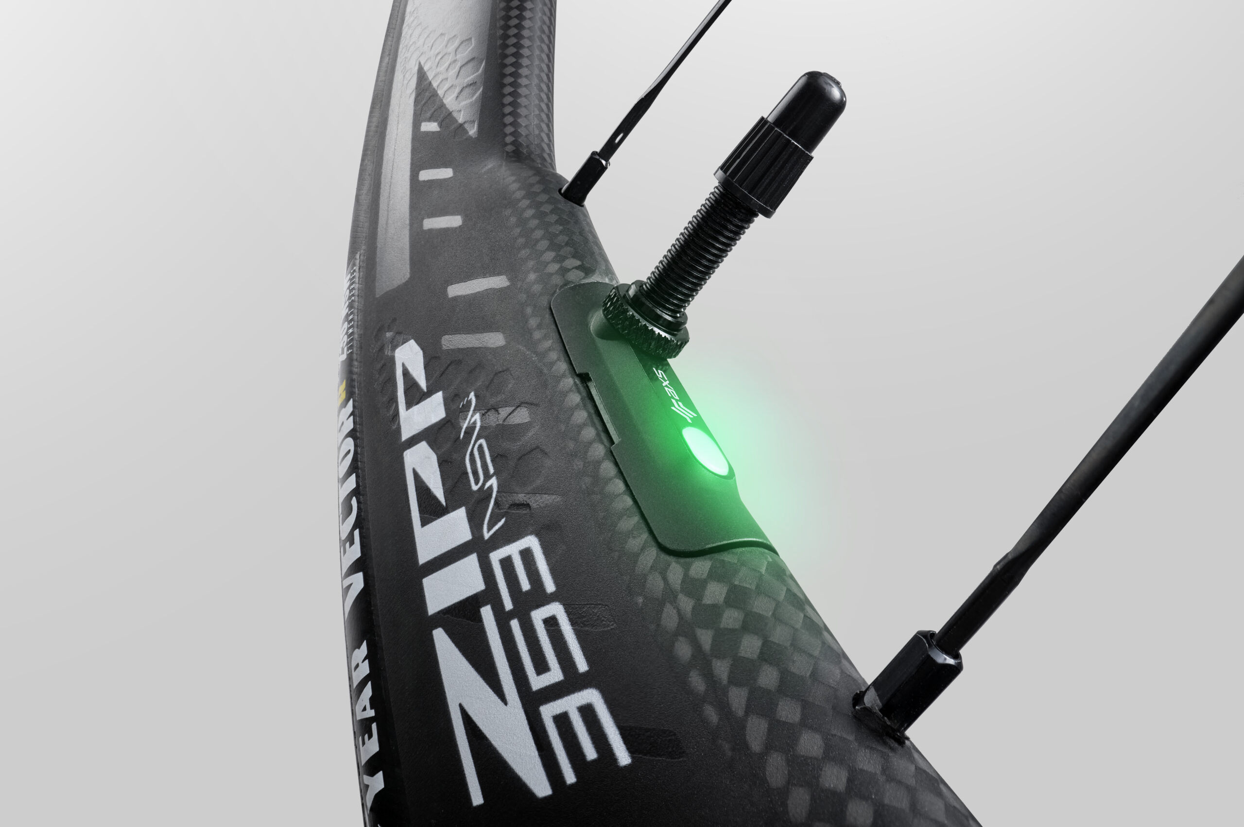 353 NSW Tubeless Disc | ZIPP | 株式会社Many'S メニーズ