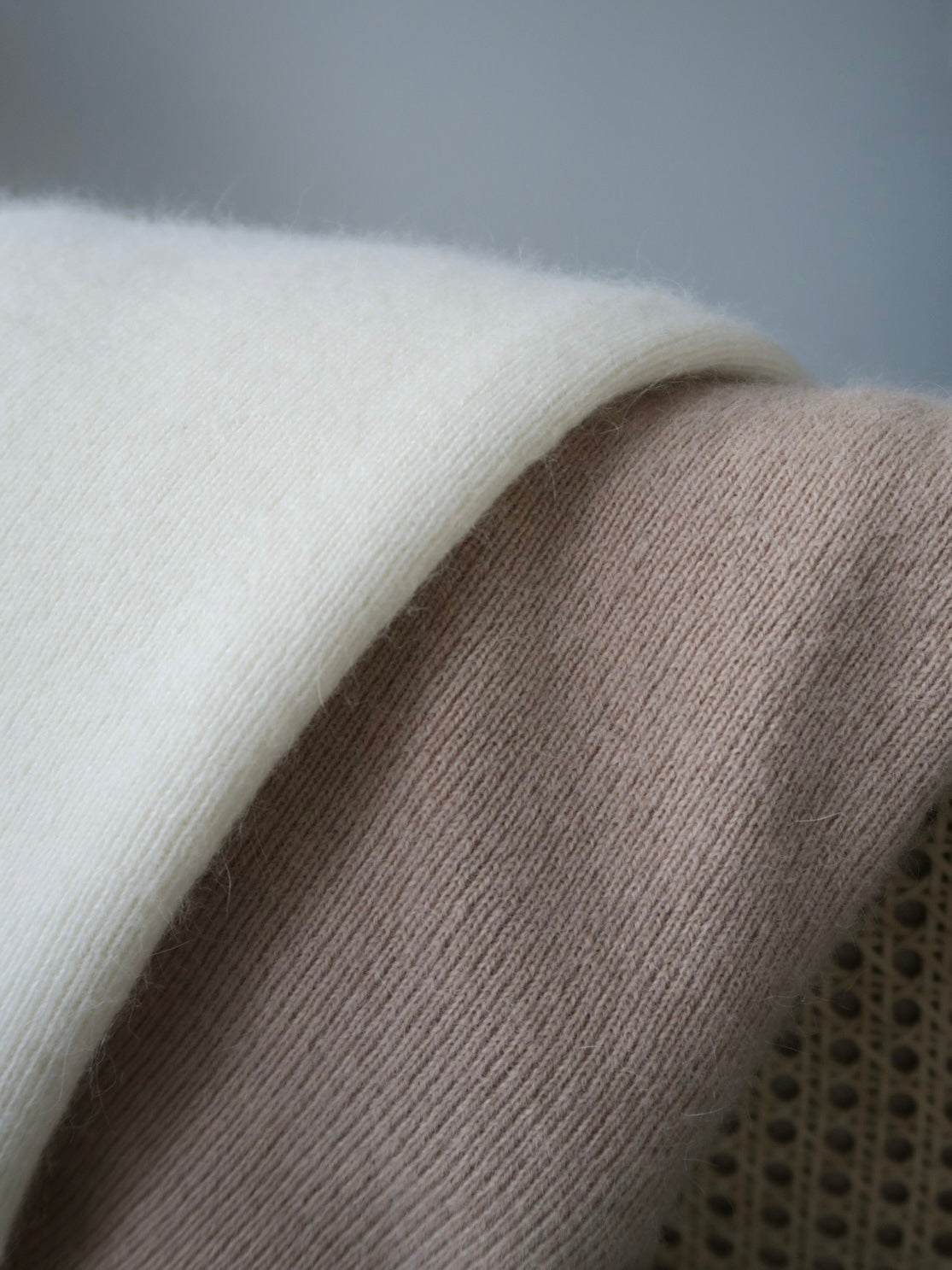 raccoon wool drape neck knit – célon