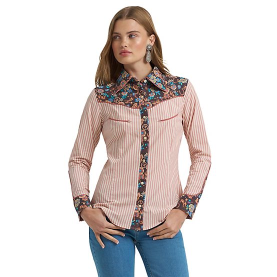 Wrangler x Lainey Wilson Women's Prarie Print Snap Shirt at