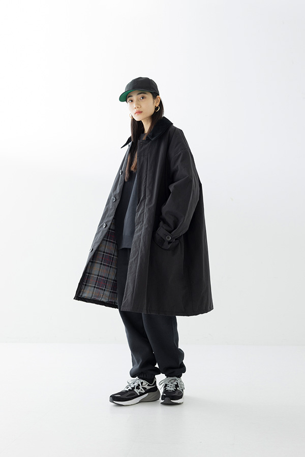 SEE SEEからブラックをテーマにしたコラボレーションアイテムが登場