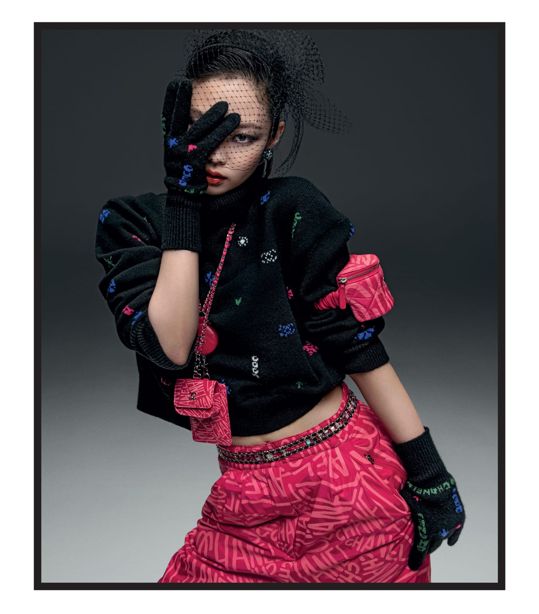 BLACKPINKのJENNIEが「シャネル」の「ココネージュ」キャンペーンに