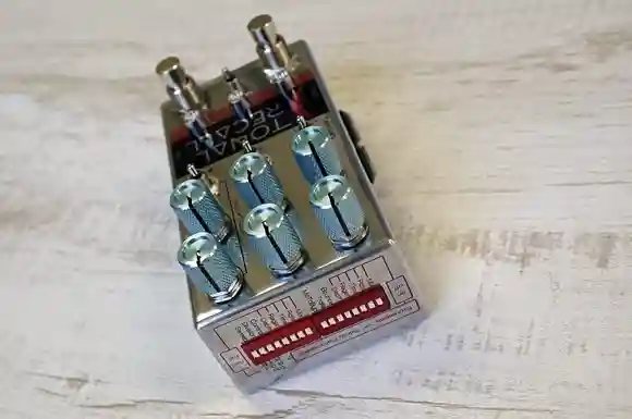 最高峰のコンパクトアナログディレイ！それがCHASE BLISS AUDIO TONAL
