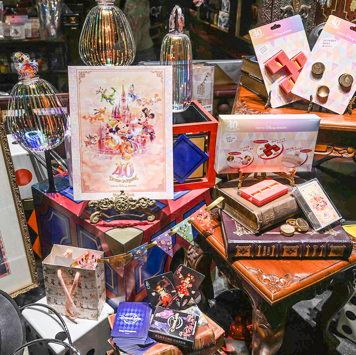 リンキングガーランドやレインボースティックも！「東京ディズニー