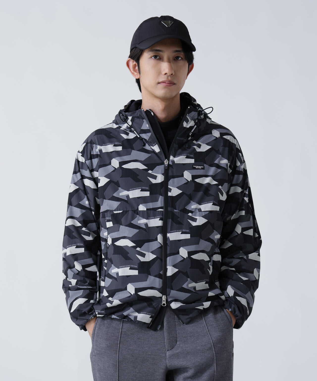 迷彩プリントフーディブルゾン | MASTER BUNNY EDITION（マスター