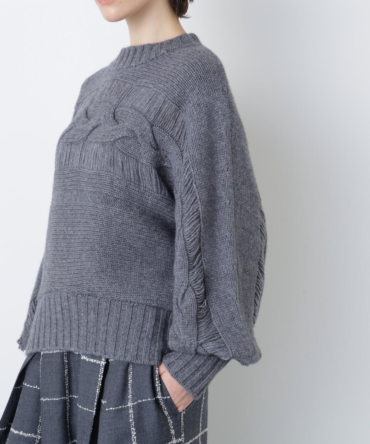 02341 エブリデイアイライク ケーブルニット カシミヤ混 グレー