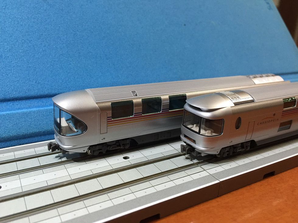 KATO E26系 カシオペア 12両セット 入線です。10-1336 | NGaugeJP