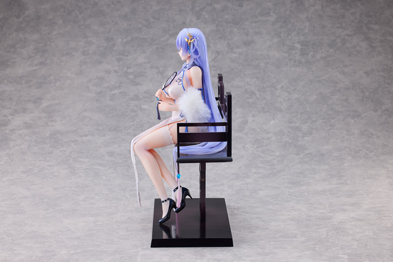 アズールレーン』より「ロドニー」が、白いチャイナドレス衣装「完璧な