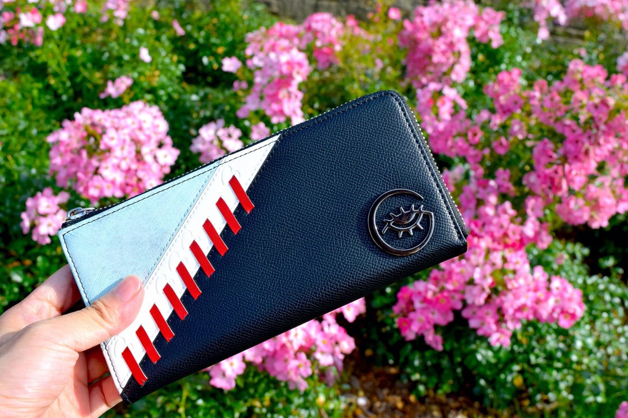 東方Project』から「古明地さとり」モデルの長財布をご紹介