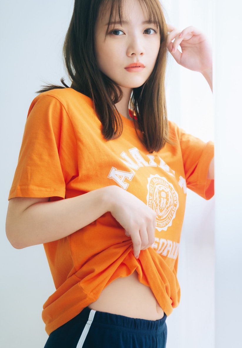 乃木坂46 田村真佑1st写真集「恋に落ちた瞬間」より。（撮影：藤原宏