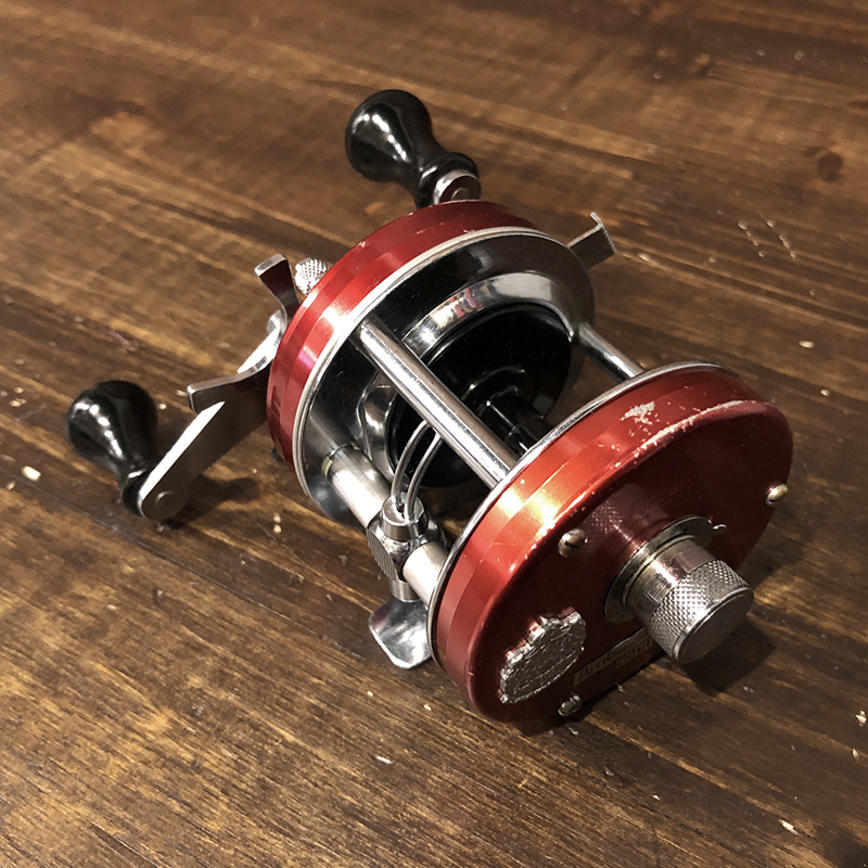 Abu Ambassadeur 5500 Cherry Red New High Speed Bait Casting Reel