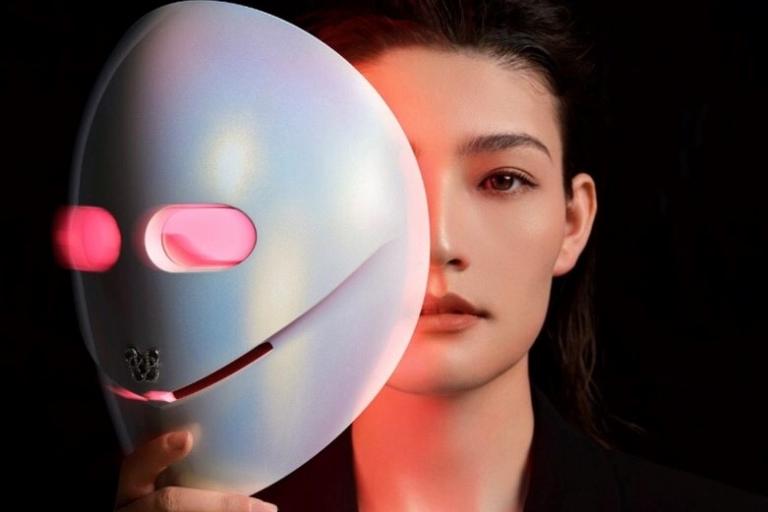 顔、首、デコルテを光でエイジングケア！ LEDマスク美顔器「CHOUOHC