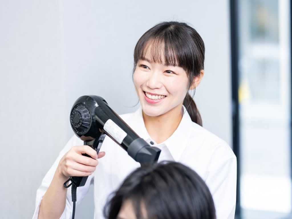 主婦・主夫活躍】HAIR STUDIO IWASAKI 東京堀之内店（京王堀之内駅）の