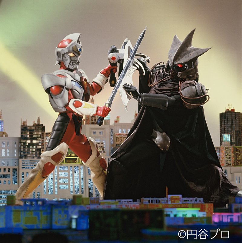 おはようございます！本日1月8日は「電光超人グリッドマン」最終回の