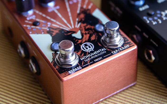 Monumental Harmonic Stereo Tremolo | WALRUS AUDIO