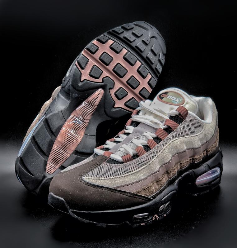 NIKE W AIR MAX 95 VELVET BROWN/PEARL GREY-BAROQUE BROWN（ナイキ