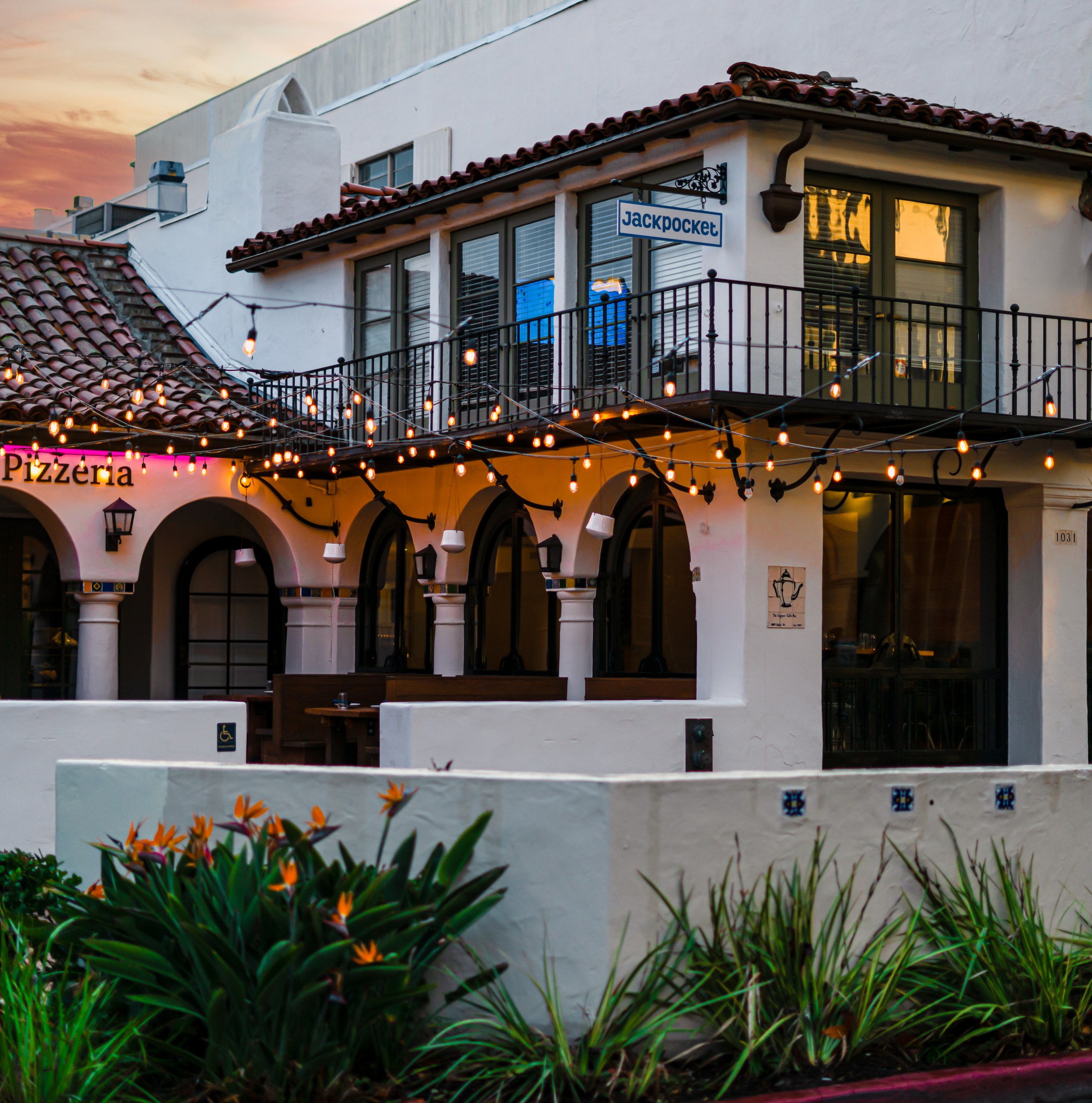 Neapolitan Pizzeria Made Famous From 'Eat Pray Love' Opens in