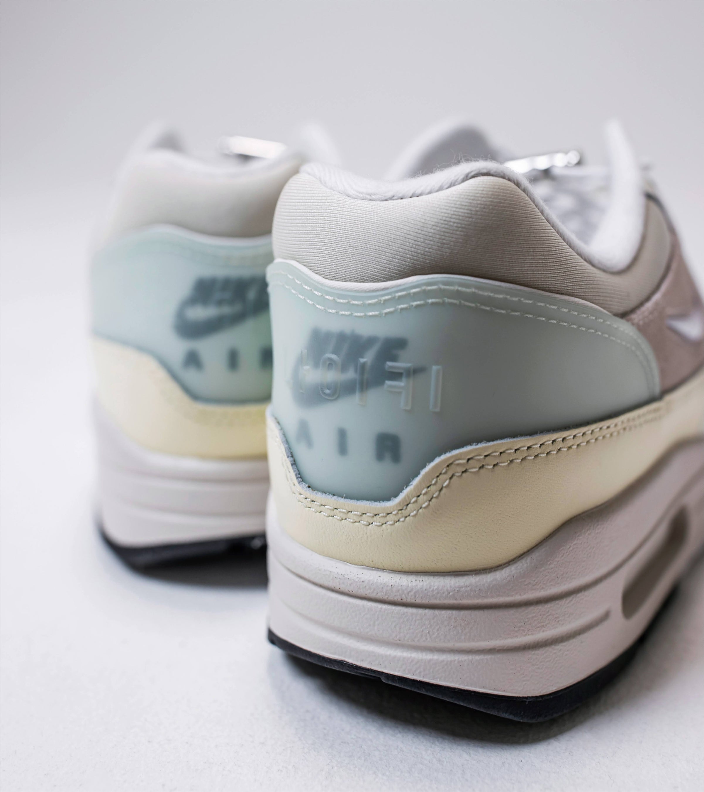 10月9日に迎えるハングルの日からインスパイアをうけた NIKE AIR MAX1
