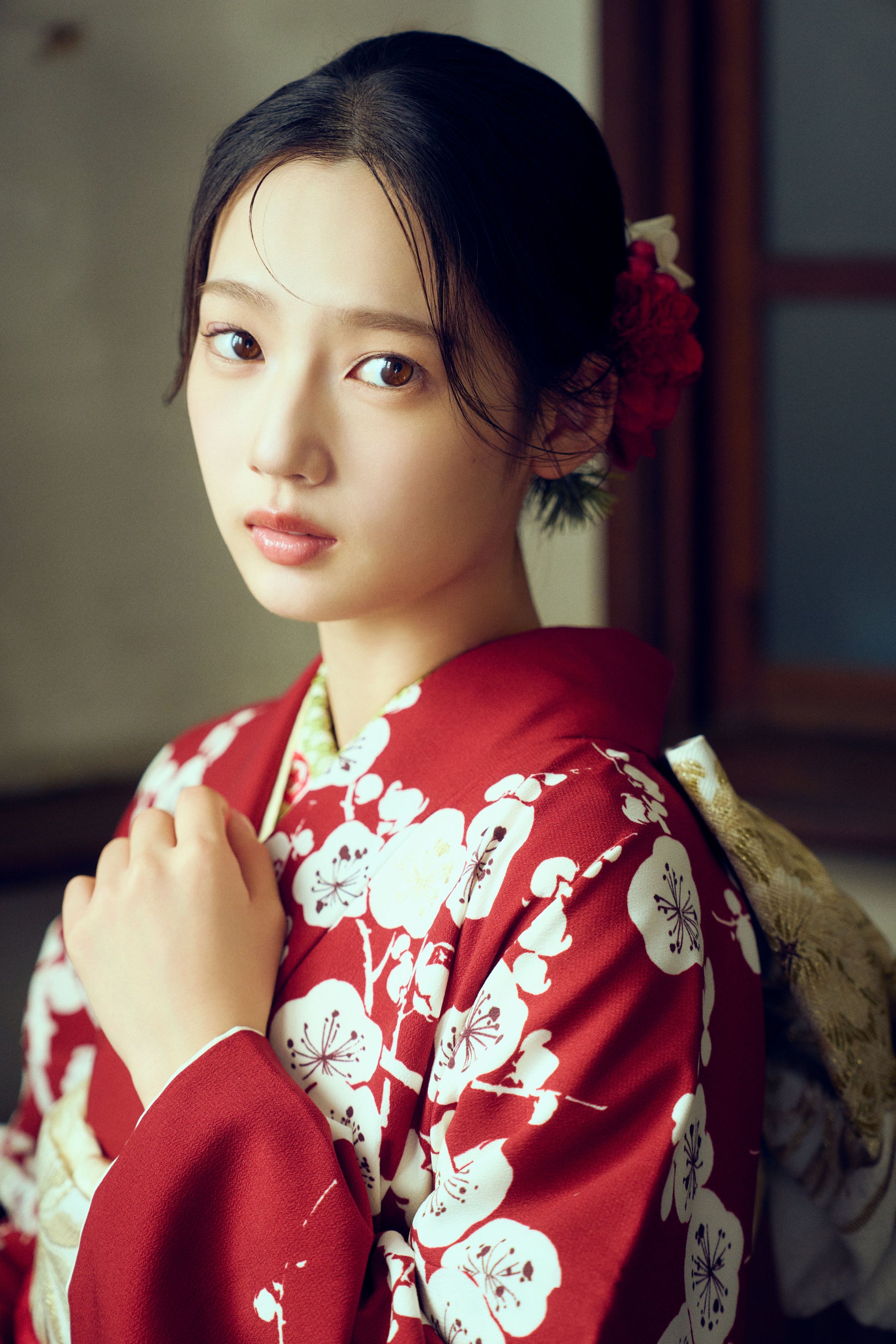 君の輝きよ、永遠に。」乃木坂46・菅原咲月が表紙を飾る「20± SWEET