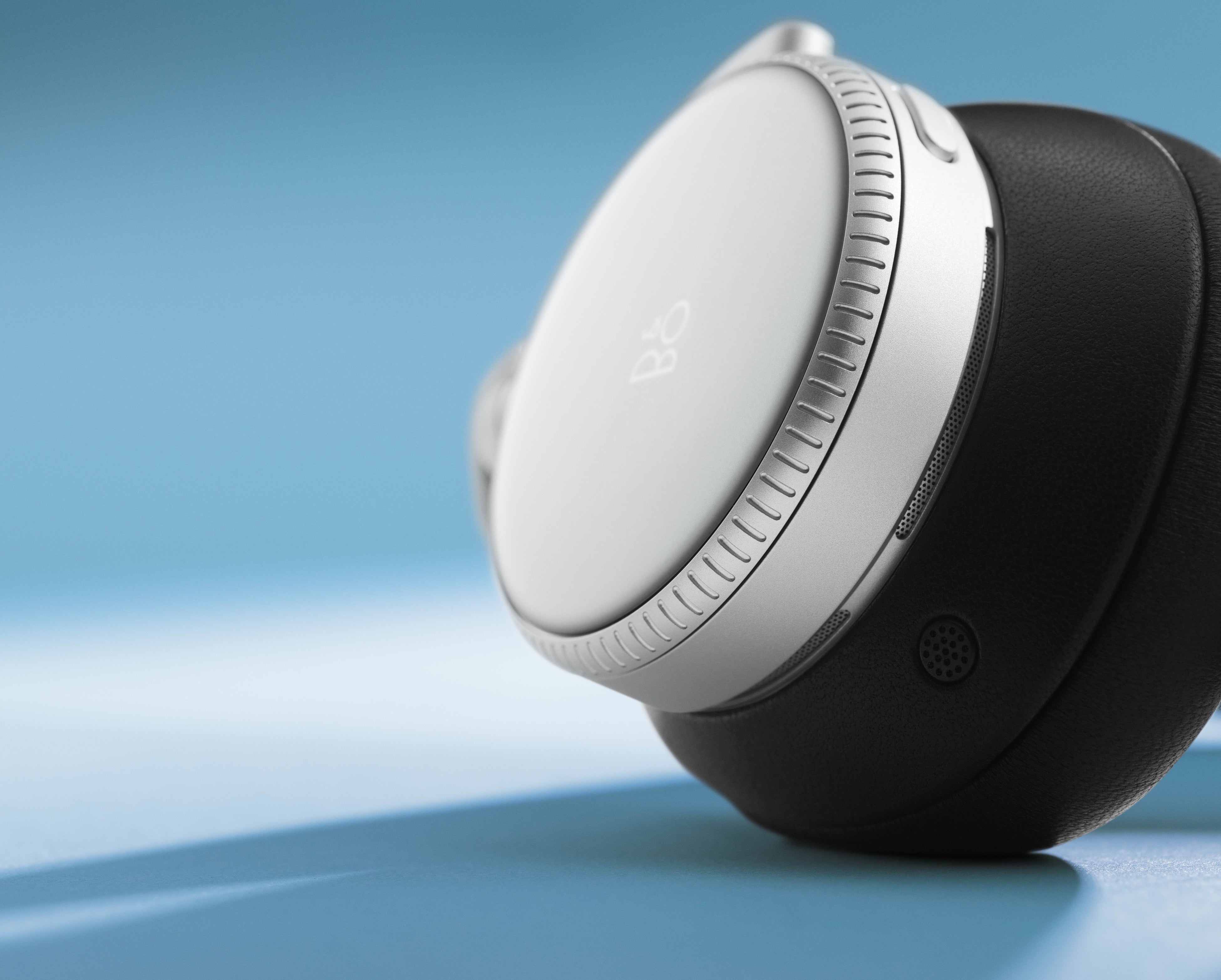いつでもいつまでも使えるヘッドホンBEOPLAY H100 発売 | バング