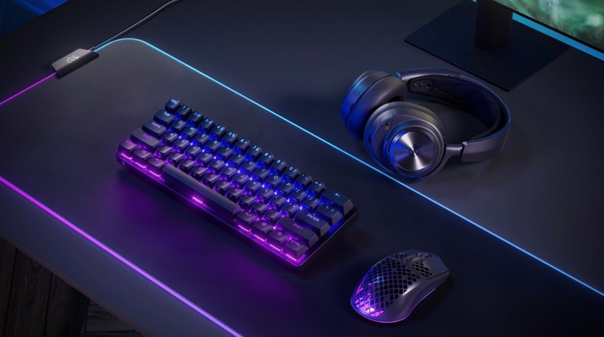 従来比60%の小型化を実現した世界最速キーボード「Apex Pro Mini