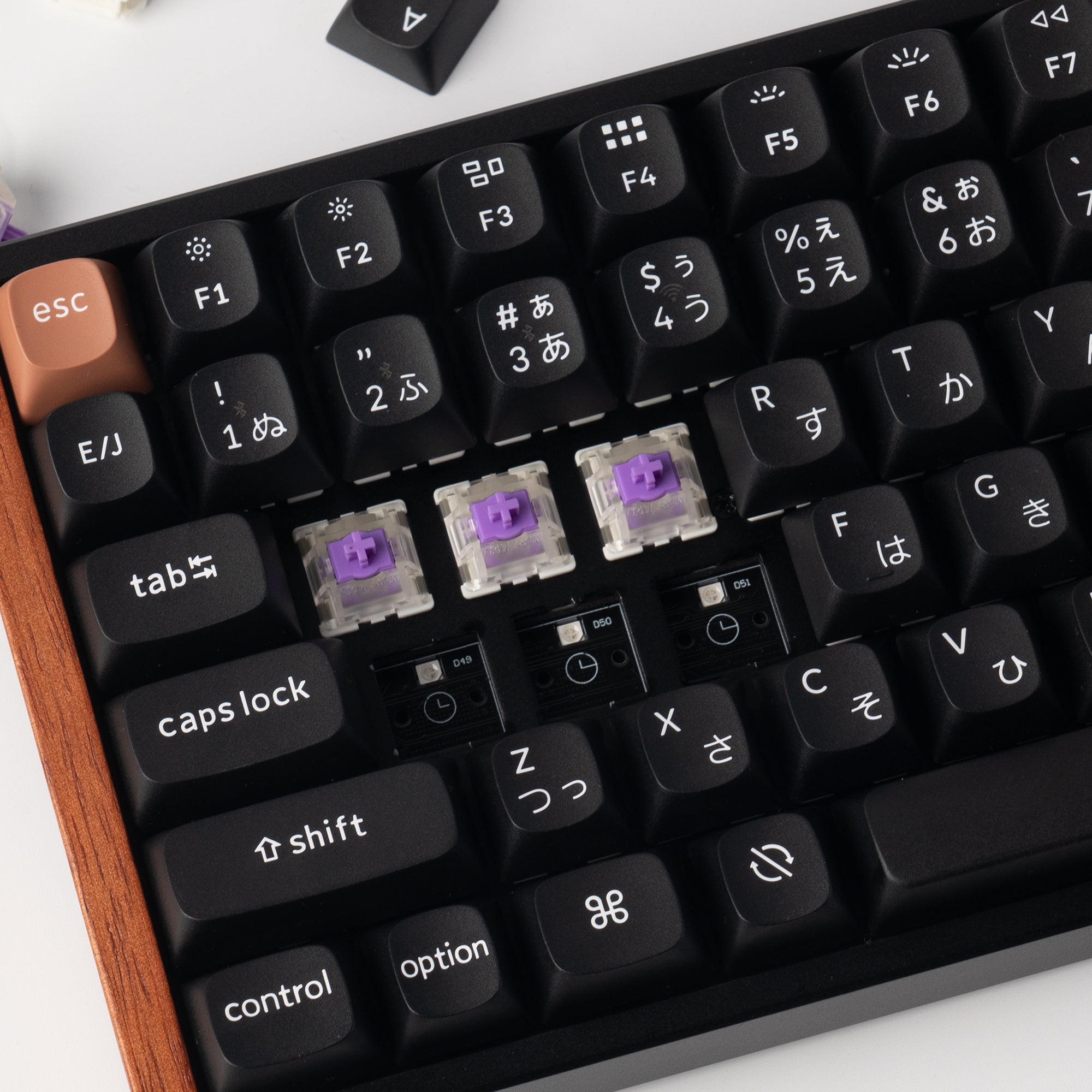 Keychron K2 HE」天然木と磁気センサースイッチが生む快適さ！仕事も