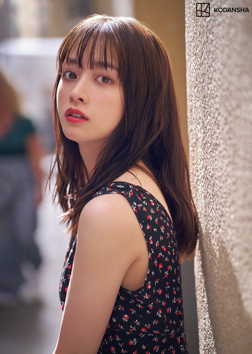 橋本環奈の5年ぶりのメモリアル写真集『カレイドスコープ』、来年2月3