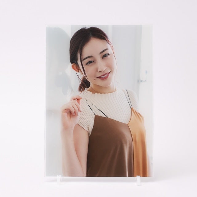 セント・フォース所属タレント 直筆サイン入りグッズの予約受付がSPI