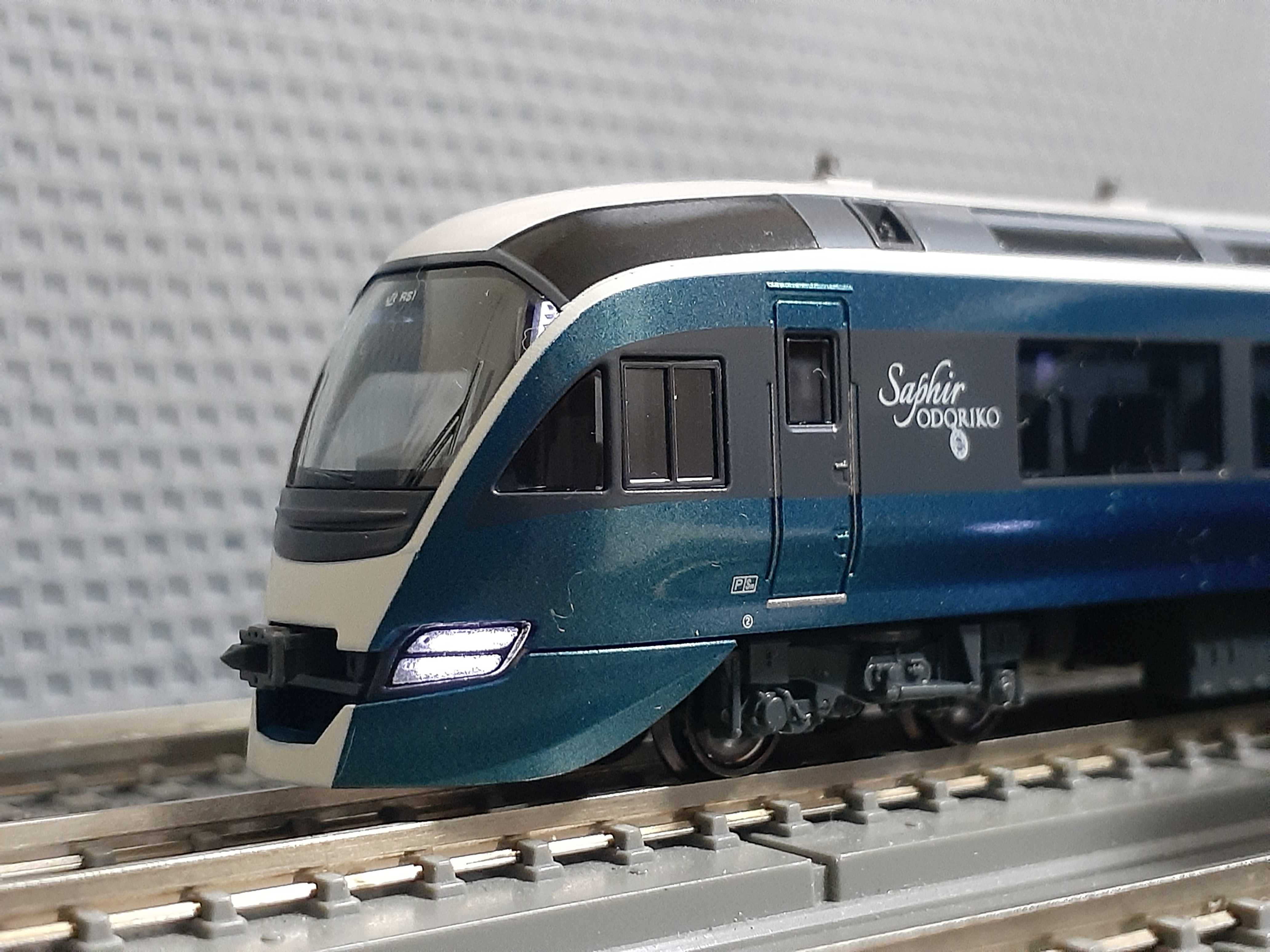 🔴入線 Kato 10-1644 E261 サフィール踊り子 RS1編成 8両セット