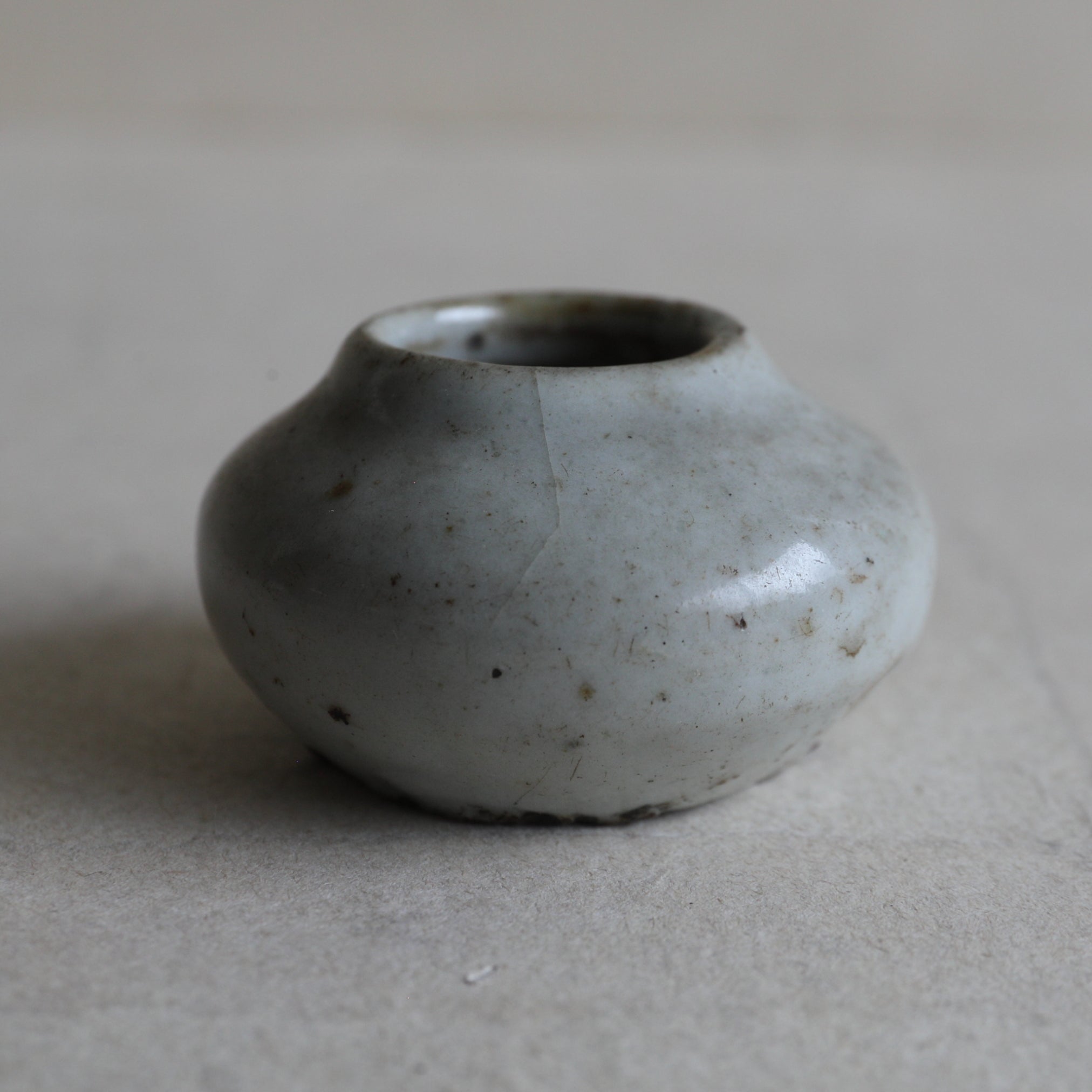 李朝 白磁水盂（1392–1897 CE） | 入蘆花（ロカニイル）
