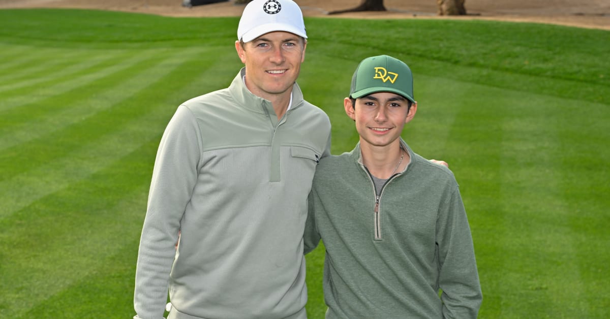 Jordan Spieth helps Longhorns superfan Sonny Sciantarelli's Make-A