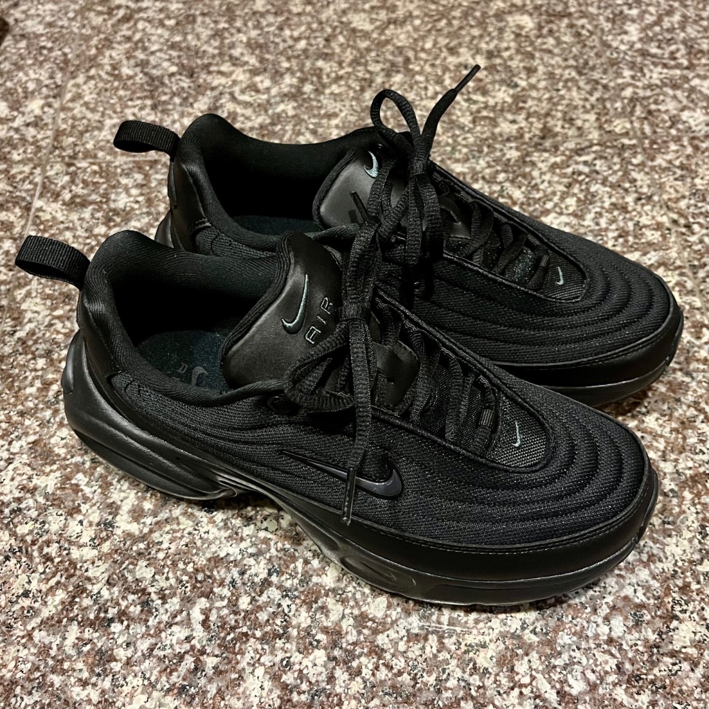 NIKE（ナイキ） スニーカー W AIRMAX PORTAL エアマックス ポータル