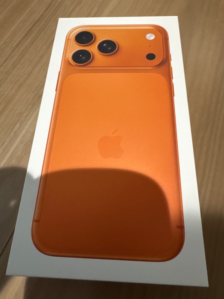 iPhone ☆Apple 国内版 SIMフリー iPhone17ProMax 1TB コズミック