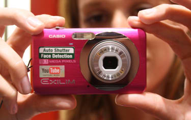 Casio Exilim EX-Z85 Digital Camera First Impressions Review - Reviewed