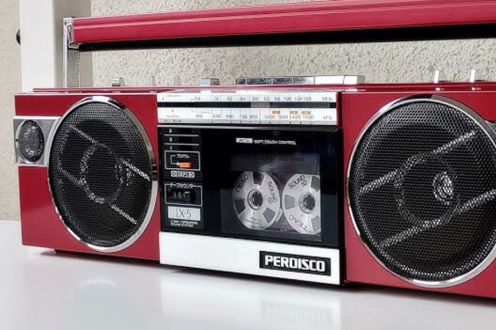 レトロなラジカセ販売店｜おすすめのラジカセ「Hitachi（日立