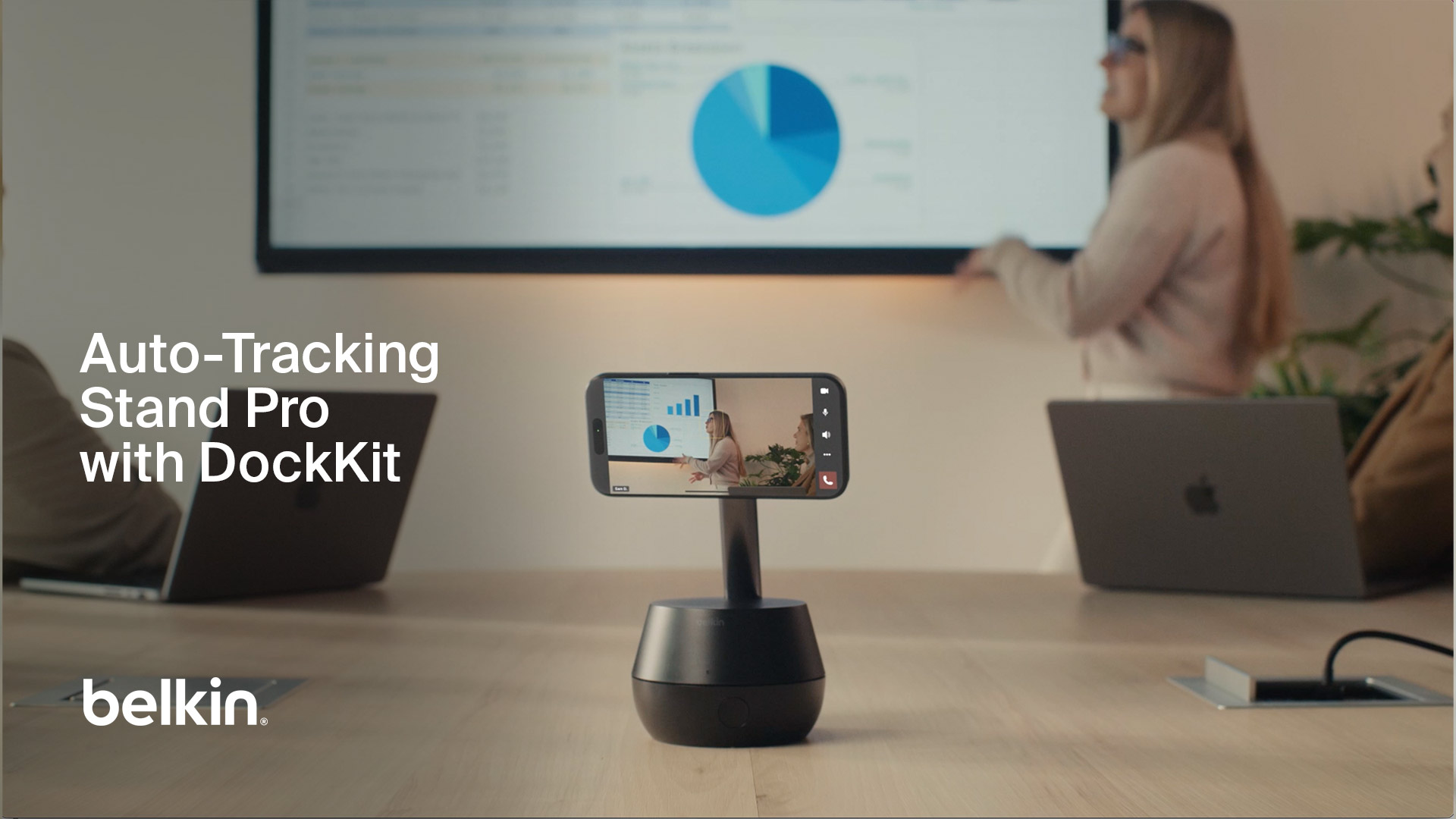 Auto-Tracking Stand Pro with DockKit | Belkin | Belkin JP