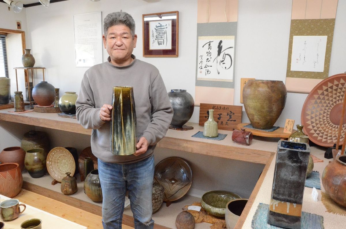 写真・画像】多々良焼金子窯（武雄市武内町）で秋の窯開き展 10月22