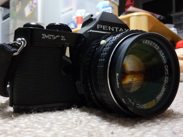 職場のカメラ1 Pentax MV1: 弘法よ、筆は選べ