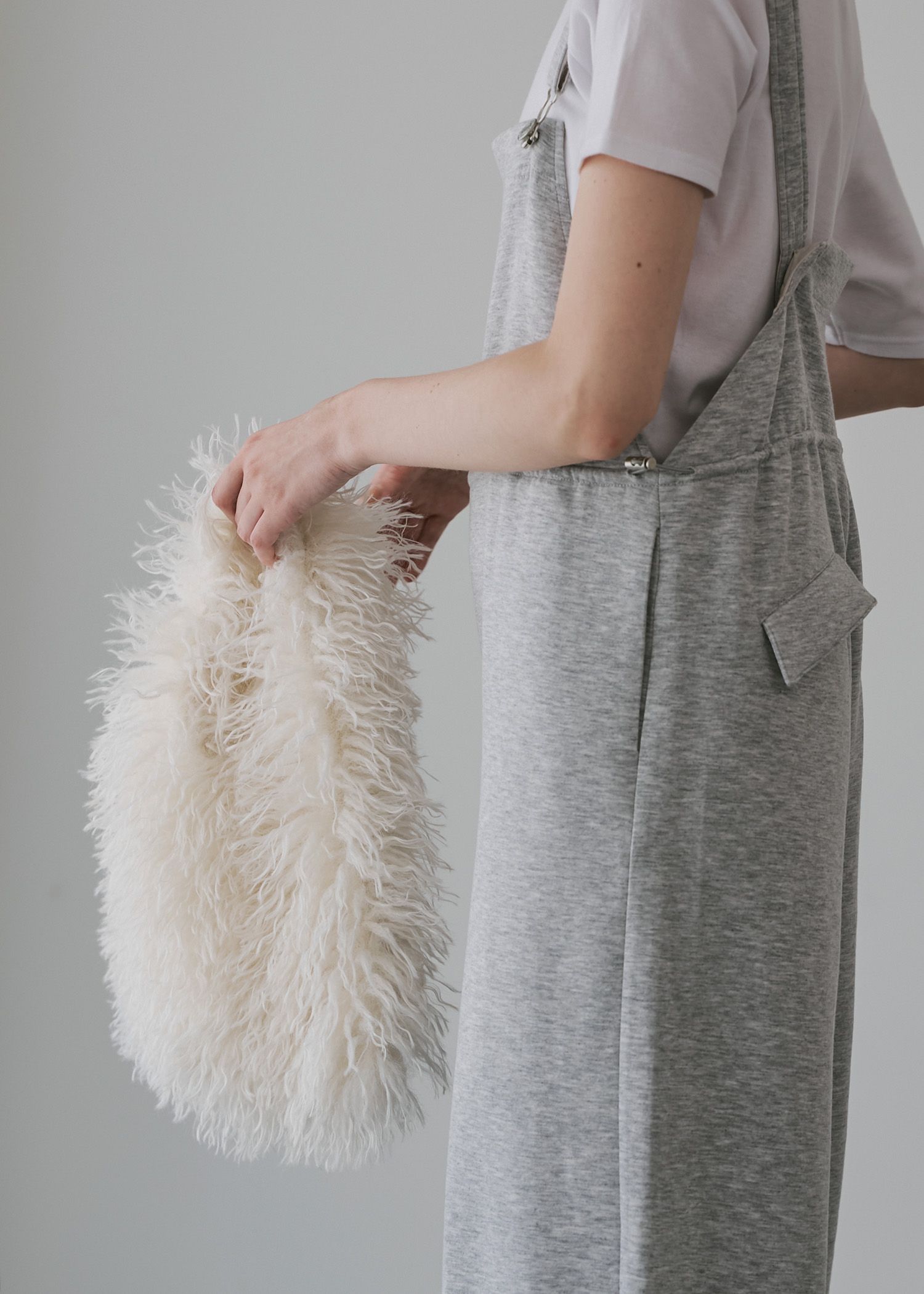 WILLFULLY - frizzy fur yeti bag / ファーバッグ (アイボリー) | Sir