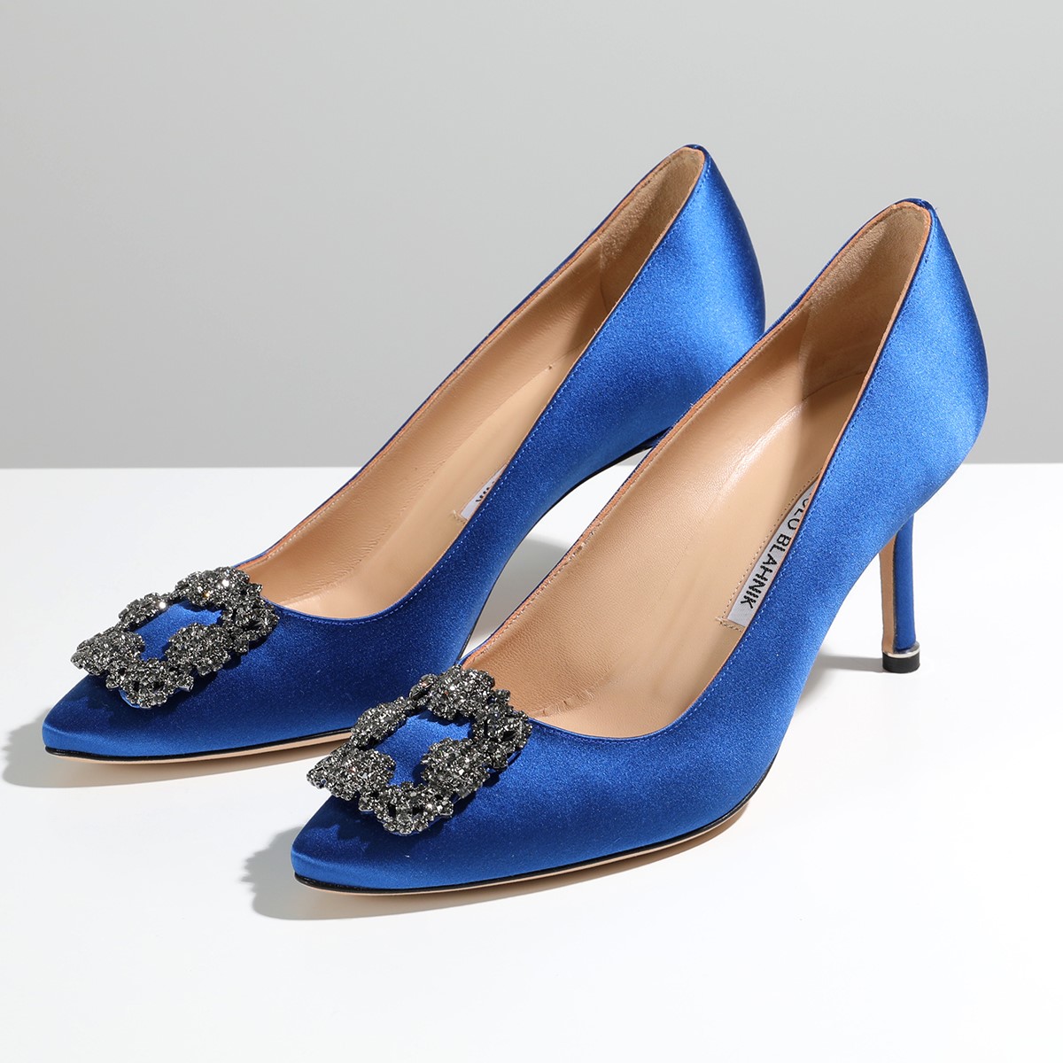 MANOLO BLAHNIK（マノロブラニク） パンプス HANGISI FMC SATIN 070