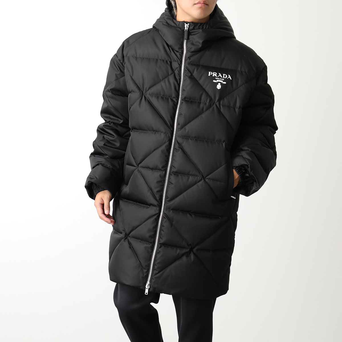 PRADA（プラダ） ダウンコート Re-Nylon リナイロン SGC042 1WQ8