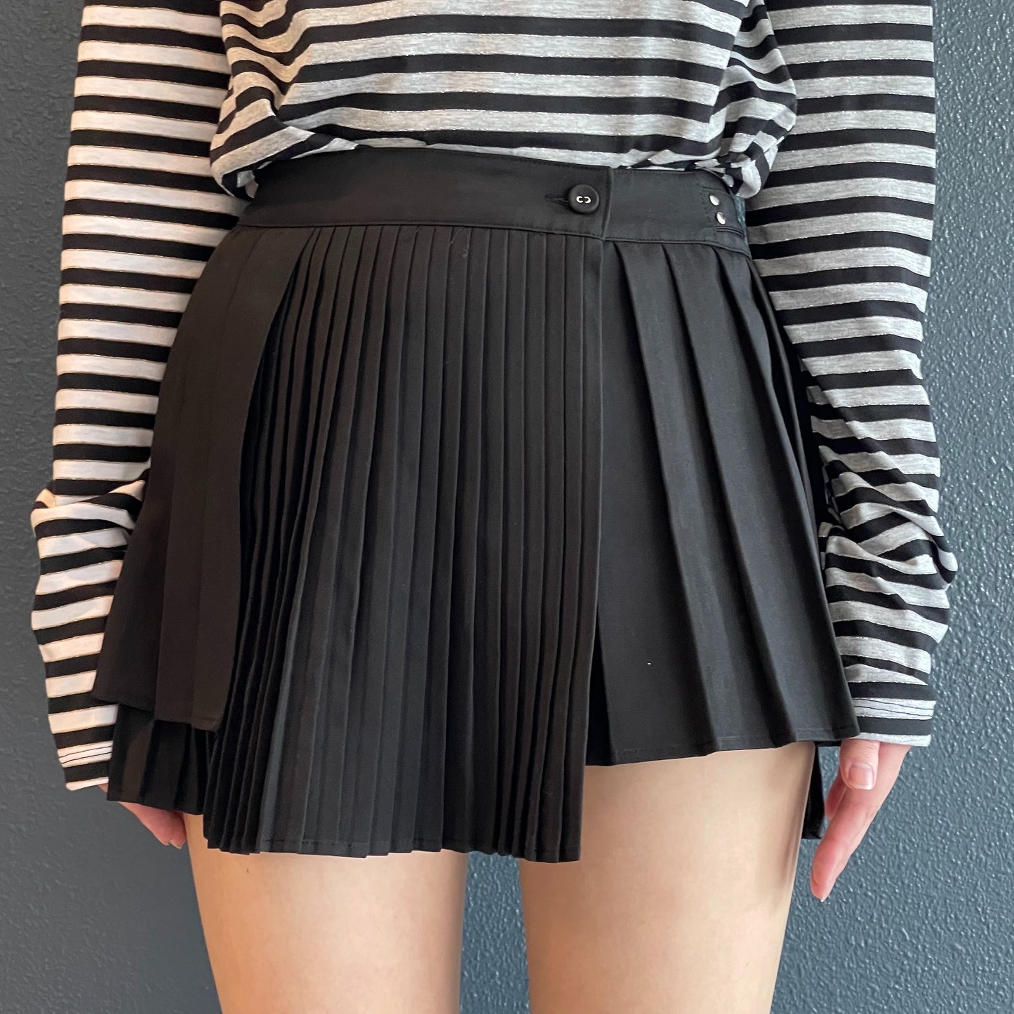 fa.er.ie] accordion pleats buckle skirt / black / アコーディオン