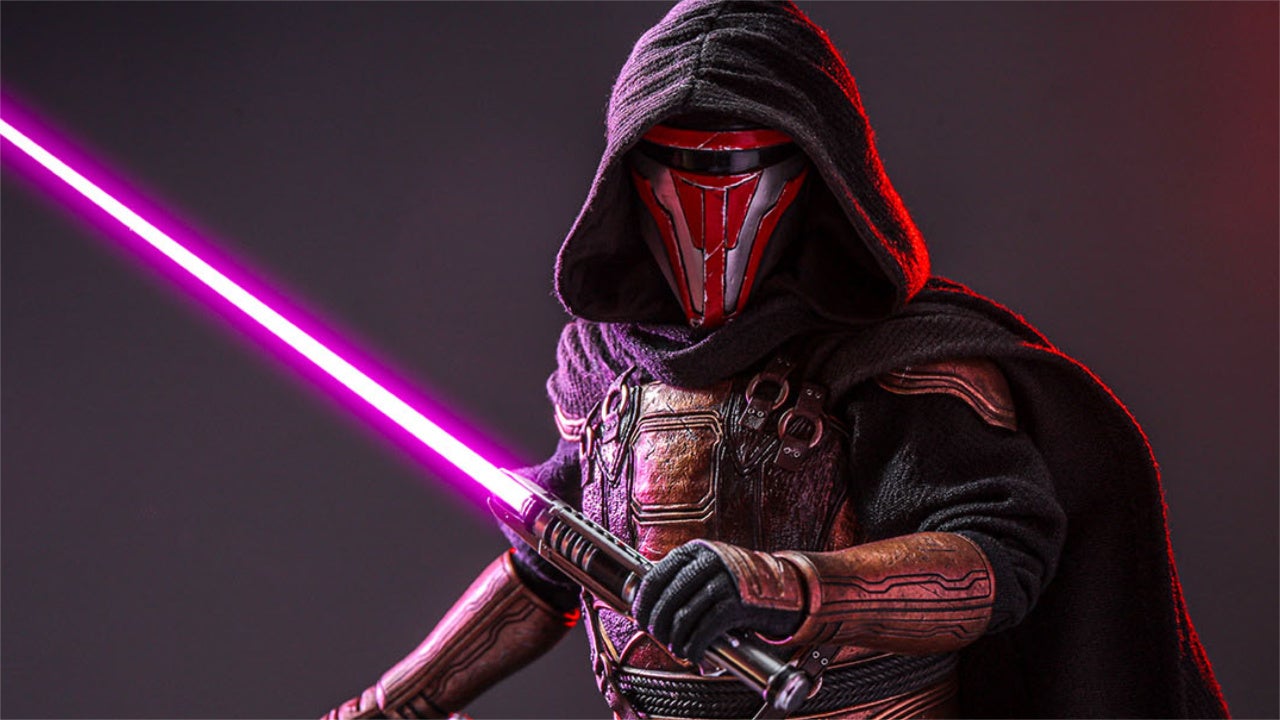 Slideshow: Hot Toys Star Wars: Darth Revan Figure - Image Gallery