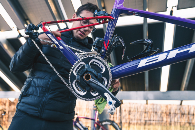 Unboxing the FSA PowerBox Carbon - Slowtwitch News