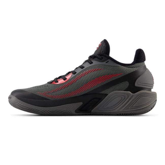 NEW BALANCE TWO WXY V5 | Basketball Trainers | Buy online - Sportland