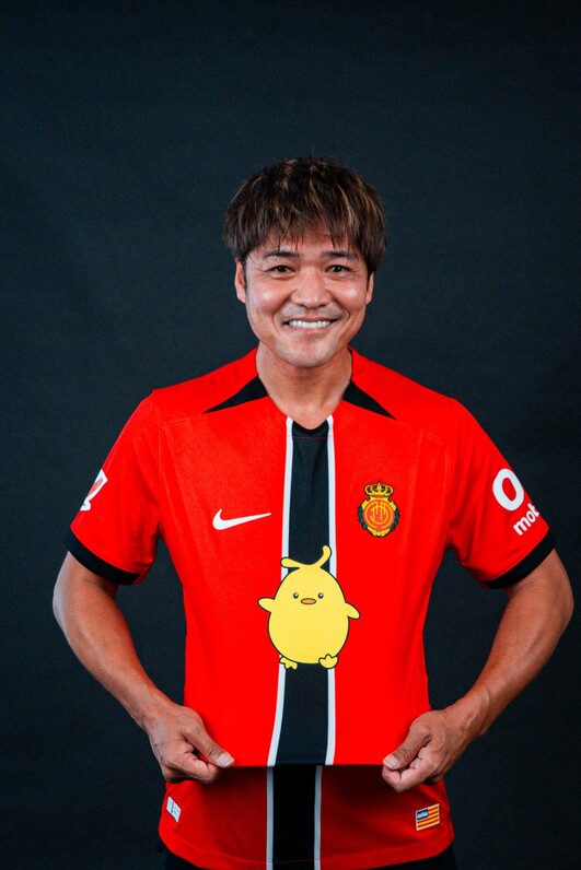 RCDマジョルカ × ゲルぴよの特別限定ユニフォーム発売開始！バルセロナ