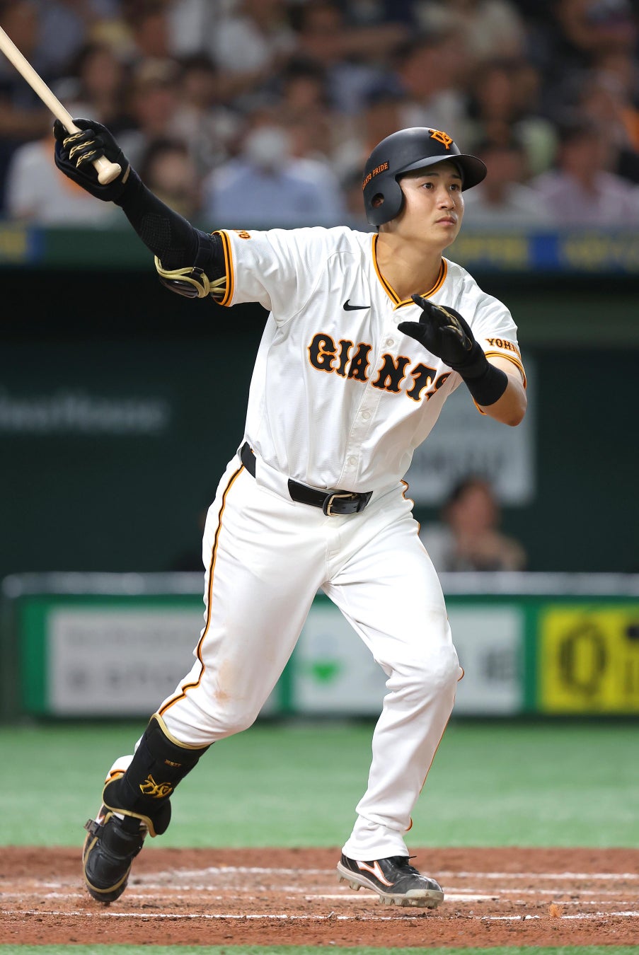 ジャイアンツ カスタマイズカレンダー2025」に泉口友汰選手登場