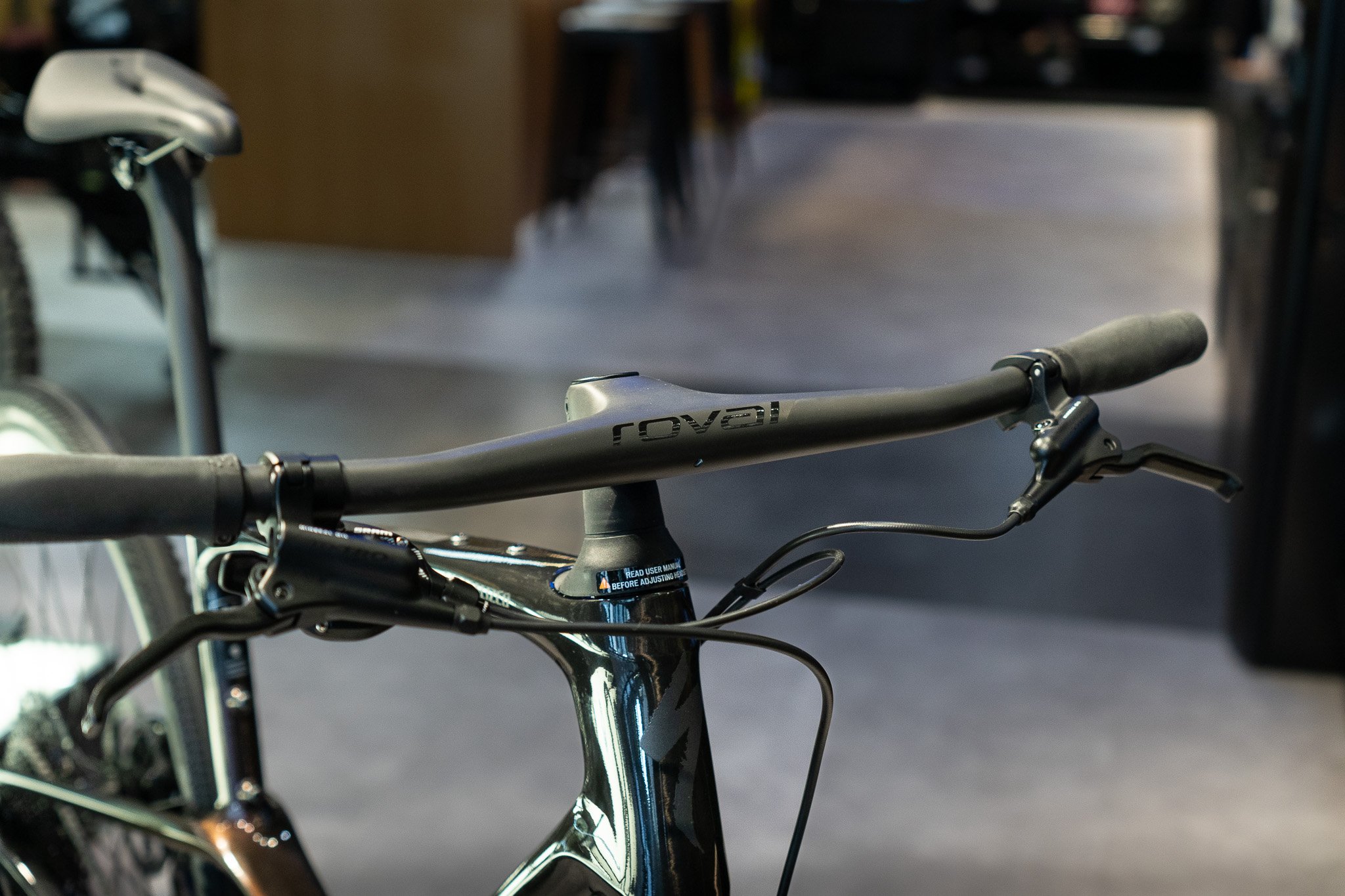 Sirrus X 5.0に Roval Control SL Cockpit 一体型ハンドルを