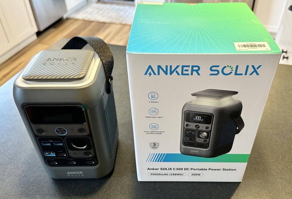 Review: Anker Solix C300 DC Portable Power Station